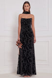 Vestido de dama de honor preto, sem alças, veludo arrugado, veludo comprido, com cachecol