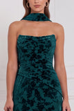 Vestido de dama de honor preto, sem alças, veludo arrugado, veludo comprido, com cachecol