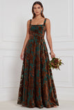 Vestido comprido de dama de honor castanho com decote quadrado, linha em A, franzido e queimado, veludo