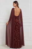 Vestido comprido de dama de honor com capa de veludo preto e decote em V