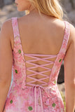 Vestido curto cor-decote quadrado floral cor-decote cor-de-rosa com aplíquos