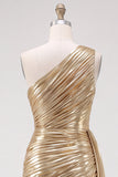 Vestido Curto de Regresso a Casa Metálico Metálico Dourado, Arrugado e Franzido, com cauda lateral