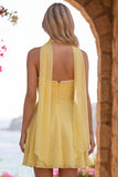 Vestido Amarelo A-Line Pérola Calço Sem Alças de Chiffon Curta de Regresso a Casa com Cachecol