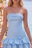 Vestido curto de regresso a casa, sem alças em Pérola com alças, em camadas, com folhos e folhos
