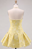 Vestido Curto de Regresso a Casa Jacquard Floral Amarelo Manteiga com Adornos em Pérolas