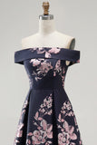 Vestido formal comprido em linha em A com estampado floral azul-marinho escuro