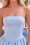 Vestido preto sem alças com bainha bolha em linha A com laço nas costas