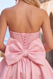 Vestido preto sem alças com bainha bolha em linha A com laço nas costas