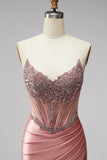Vestido de baile corset de cetim e alças cor-de-rosa, com abertura e fenda