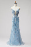 Vestido de baile sem alças com pérolas azul-claras, com contas