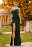 Vestido formal longo com contas franzidas e assimétrico de um ombro com missangas e fenda