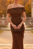 Vestido formal Maxi franzido com uma capa de café caindo no ombro