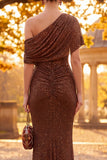 Vestido formal longo de um ombro franzido com bainha brilhante