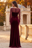 Vestido formal longo de veludo bainha, decote ilusão, decote franzido, com abertura lateral