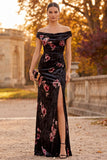 Vestido formal maxi franzido em veludo preto com abertura lateral