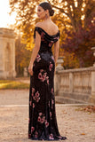 Vestido formal maxi franzido em veludo preto com abertura lateral