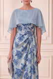 Vestido de mãe da noiva com decote de barco cinzenta-azul, estampado e franzado, com capa