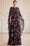 Vestido Maxi Mãe da Noiva com decote de bateau preto cor-de-rosa com decote de chiffon e capa