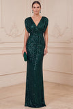 Vestido longo de mãe da noiva verde escuro com decote em V, bainha em V