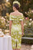 Vestido Midi Mãe da Noiva Verde Estampado de Cetim Ombro Descoberto com Fenda