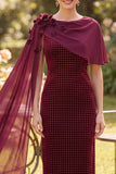Vestido de mãe da noiva com bainha bordô com missangas 3D e drapeado