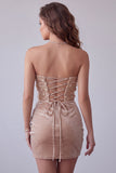 Aplicações de veludo champanhe com lantejoulas Vestido de cocktail curto bodycon franzido sem alças