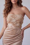 Aplicações de veludo champanhe com lantejoulas Vestido de cocktail curto bodycon franzido sem alças
