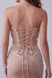 Aplicações de veludo champanhe com lantejoulas Vestido de cocktail curto bodycon franzido sem alças