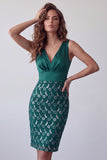 Vestido de cocktail Midi Bodycon Verde Verde Escuro de Cetim com Decote em V, Renda e Franzido