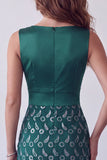 Vestido de cocktail Midi Bodycon Verde Verde Escuro de Cetim com Decote em V, Renda e Franzido