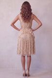 Vestido Midi Midi Champagne de gola alta, camadas e folhos, sem mangas e lantejoulas
