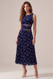 Vestido cocktail midi midi com decote bateau A-Line e veludo estampado azul-marinho com recorte