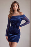 Vestido de cocktail curto de mangas compridas com estampado de cetim em ombros descobertos, Bodycon azul-marinho