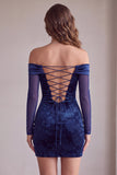 Vestido de cocktail curto de mangas compridas com estampado de cetim em ombros descobertos, Bodycon azul-marinho