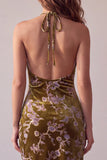 Vestido de cocktail curto com estampado alto e baixo com estampado assimétrico de veludo dourado mostarda