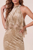 Vestido Maxi Formal Maxi Sheath Champanhe Sheath, Veludo Alto com Folhos