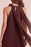 Vestido formal Maxi plissado em chiffon A-Line Chocolate com flor 3D
