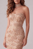 Vestido formal longo aplicado sem alças sem alças com abertura e fenda lateral