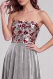 Vestido formal Maxi de veludo cinzento A-Line Strapless Veludo Sem Alças com Renda nas Costas