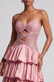 Dusty Rose Strapless Cutless Recortado Vestido de Lantejoulas com Folhos em Camadas Vestido de Baile Longo
