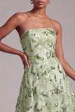 Vestido de baile verde A-Line Strapless Strapless Bordado Floral Bordado com Renda nas Costas