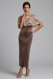 Chocolates Sheath Veludo de gola redonda Lantejoulas Vestido comprido de mãe da noiva com capa