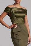 Vestido midi midi com folhos no ombro com folhos e fenda lateral