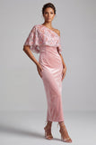 Vestido de Mãe da Noiva Maxi de veludo de um ombro com bainha cor-de-rosa e bordado