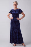 Vestido longo de mãe da noiva com gola batida, decote azul-marinho, veludo floral, mangas esvoaçantes