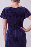 Vestido longo de mãe da noiva com gola batida, decote azul-marinho, veludo floral, mangas esvoaçantes