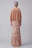 Vestido de Mãe da Noiva Vestido de Champanhe Alto Baixo Veludo Franzido