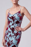 Vestido Longo de Mãe da Noiva Veludo Veludo Azul Lago com Capa