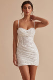 Espartilho branco bodycon decote franzido com alças finas, vestido branco curto