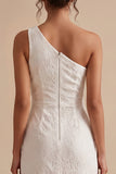 Vestido Branco Branco Branco Sheath, Renda Um Ombro, Folhos, Pequeno Vestido Branco com Fenda